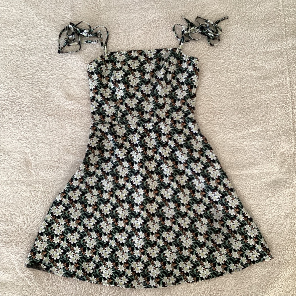 SHEIN Black Green and White Floral Dress